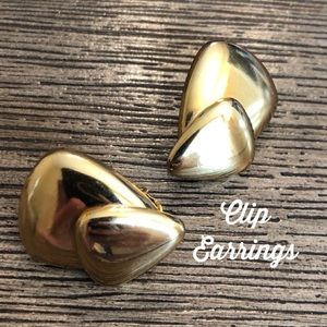 Vintage Goldtone Metal Clip Earrings 1980’s-1990’s